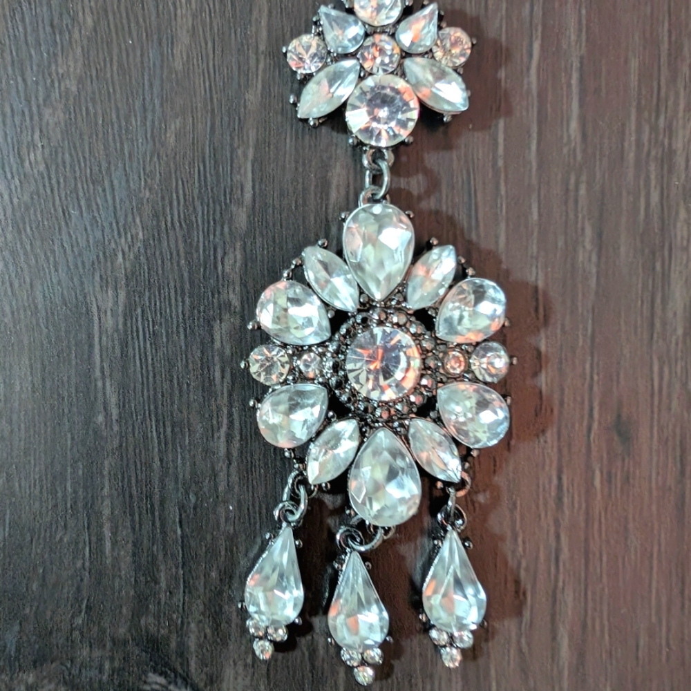 Elegant Silver Crystal Drop Necklace 14in